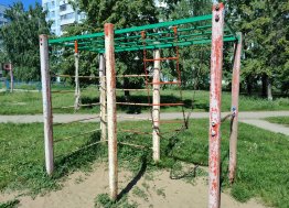Как ульяновцам добиться новых детских площадок